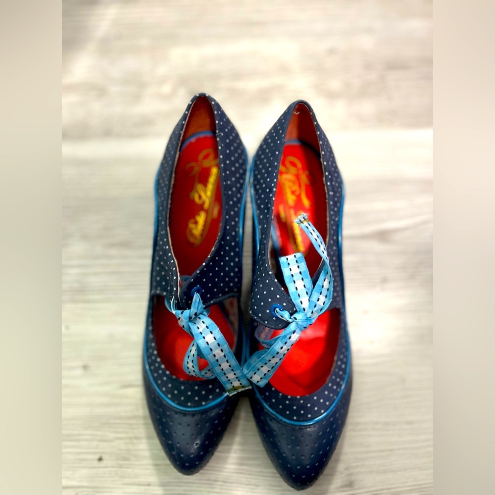 Beautiful poetic license shoes